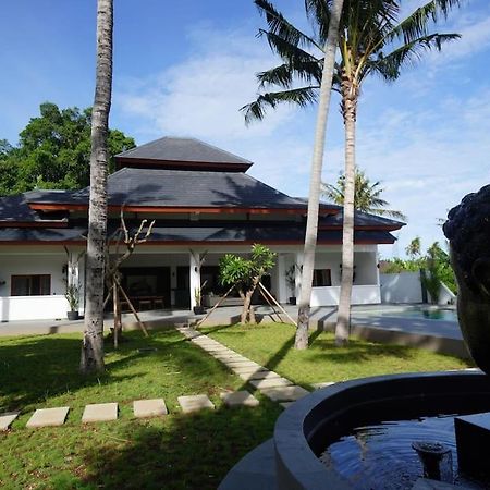 Villa Vespa Lovina Exterior foto