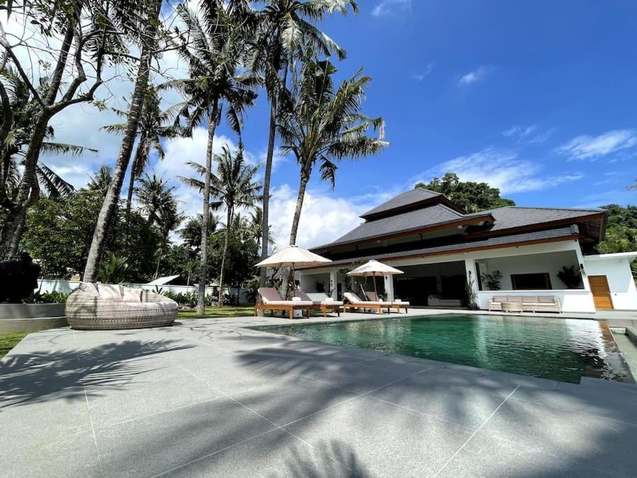 Villa Vespa Lovina Exterior foto