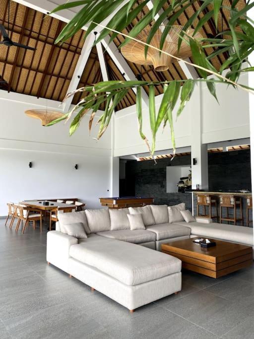 Villa Vespa Lovina Exterior foto
